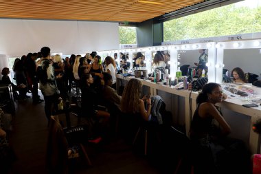 Sao Paulo (SP), 04.10.2024: 10 Nisan 2024 Çarşamba günü JK Iguatemi 'de yapılacak olan SPFW N57 moda gösterilerinin ikinci gününde Lilly Sarti markasının güzelliği.