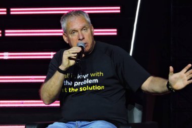 Sao Paulo (SP), 04 / 11 / 2024 - TECHNOLOGY / EvENTS / KEYNOTE - Waze 'in kurucusu Uri Levine, Sao Paulo Expo' da düzenlenen VTEX Günü sırasında bir panele katılıyor. 