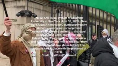 New York 'taki Columbia Üniversitesi' nde İsrail karşıtı protestolar. 18 Nisan 2024, New York, ABD: İsrail karşıtı protesto yapan ve İsrail 'in Gazze' yi işgaline son verilmesini talep eden bir avuç Kolombiyalı üniversite öğrencisi. Özgür Filistin 'i istiyorlar. 