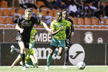 Viseu (PT), 04 / 21 / 2024 - LIGA PORTUGAL SABSEG 'in 30. turu için geçerli olan Academico de Viseu x CD Mafra ile oynanan karşılaşmada Arthur Chaves (ve) Academico de Viseu player