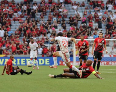 CURITIBA (PR), Brazil 04 / 21 / 2024 - Bu pazar öğleden sonra Ligga Arena 'da düzenlenen Brezilya Serisi A Şampiyonası' nın 3. turu için geçerli olan Internacional ile Athletico PR arasındaki maç