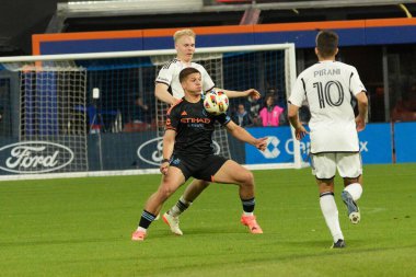 MLS Normal Sezon 2024, Maç 10, NYCFC - DC United, 20 Nisan 2024, Citifield, Queens New York, ABD: Queens, New York 'taki Citifield' da oynanan heyecan verici maçta, NYCFC, DC United ile 2-0 'lık ikna edici bir zafer kazandı.. 