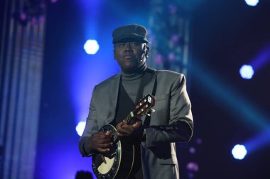 Sao Paulo (SP), Brezilya 04 / 19 / 2024 - Pagode grubu Soweto, 19. Cuma günü Sao Paulo kentindeki Allianz Parque 'da düzenlenen bir gösteride 30 yıllık kariyerini kutluyor..