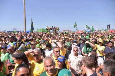 Rio de Janeiro (RJ), Brezilya 04 / 21 / 2024 - Eski cumhurbaşkanı Jair Bolsonaro 'nun (PL) 21 Pazar günü Rio de Janeiro' daki Copacabana plajında düzenlediği gösteri. Eylemin gündeminde demokrasi savunması var.