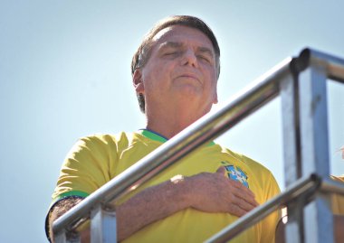 Rio de Janeiro (RJ), Brezilya 04 / 21 / 2024 - Rio de Janeiro 'daki eski cumhurbaşkanı Jair Bolsonaro' yu (PL) savunmada bu Pazar (21), Copacabana plajında. Eski başkan Jair Bolsonaro 'nun destekçileri toplandı