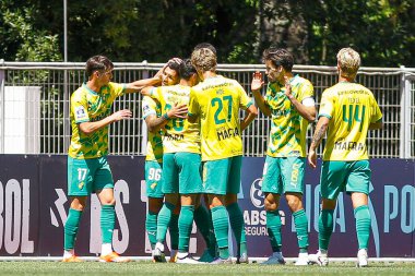 Viseu (PT), 04 / 21 / 2024 - Mafra oyuncuları, LiGA PORTUGAL SABSEG 'in 30. turu için geçerli olan Academico de Viseu x CD Mafra arasında oynanan karşılaşmada bir golü kutladılar.