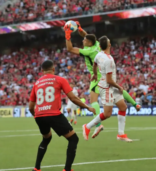 CURITIBA (PR), Brazil 04 / 21 / 2024 - Bu pazar öğleden sonra Ligga Arena 'da düzenlenen Brezilya Serisi A Şampiyonası' nın 3. turu için geçerli olan Internacional ile Athletico PR arasındaki maç