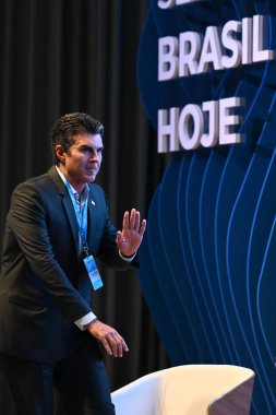 Sao Paulo (SP), 04 / 22 / 2024 - Helder Barbalho Para Valisi, Brezilya 'daki Esfera Brasil grubunun Tangara Sarayı' ndaki Diyaloglar konulu bir panel olan Brezilya Bugün Seminerine katıldı 