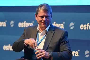 Brasil Hoje Semineri, 22 Nisan 2024 Pazartesi günü Sao Paulo 'nun güneyindeki Tangara Sarayı' nda Esfera Brasil grubu tarafından düzenlendi.