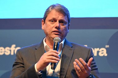 Brasil Hoje Semineri, 22 Nisan 2024 Pazartesi günü Sao Paulo 'nun güneyindeki Tangara Sarayı' nda Esfera Brasil grubu tarafından düzenlendi.