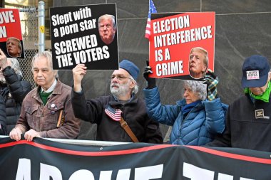 Eski Başkan Donald Trump 'ın sus payı duruşması. 22 Nisan 2024, New York, New York, ABD. Eski Başkan Donald Trump, Amerika Birleşik Devletleri 'nin 45. Başkanı, 34 adet sahte iş kaydıyla yargılanıyor. 