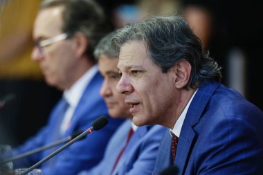 Brasilia (DF), Brezilya 04 / 22 / 2024 - Maliye Bakanı Fernando Haddad, bu Pazartesi, 22 Nisan 2024 tarihinde Brezilya 'daki Palacio do Planalto' da İnanç Programının Kalkış Töreni 'nden sonra düzenlediği basın toplantısında. 
