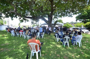 Kategori sendikasına göre, Brezilya 'nın NATAL (RN) Sunucuları maaş ayarlaması için Rio Grande do Norte hükümetiyle yapılan bir başka başarısız müzakere sonrasında Natal kentinde greve gittiler.