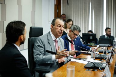 Brasilia (DF), 04 / 24 / 2024 - Komite Başkanı: Senatör Omar Aziz, Sayın Vitor Jose Campos Bourbon (Flodim Şirketi), Senato Parlamento Soruşturma Komitesi ve Senatör Rogerio Carvalho (Raportör ) 