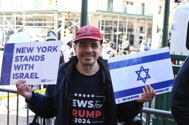 İsrail-Hamas krizi, çoğunlukla ABD 'deki çeşitli üniversite ve üniversitelerde Ortadoğu Rehine krizi ve Gazze Şeridi' ndeki masum sivillerin bombalanması üzerine düzenlenen protestolar. 26 Nisan 2024, New York, ABD