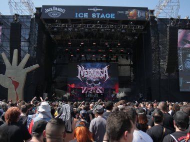 Sao Paulo (SP), Brezilya 04 / 27 / 2024 - Bu Cumartesi, 27 Nisan 2024 tarihinde, Sao Paulo 'nun batısındaki Memorial da America Latina' da düzenlenen Summer Breeze festivalinin ikinci gününde Nervosa grubunun performansı.