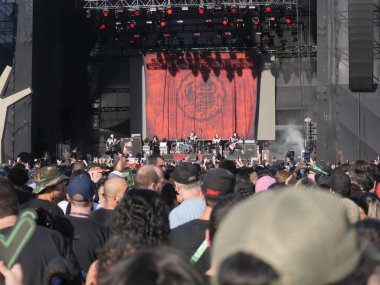 SAO PAULO, Brezilya 04 / 27 / 2024 - Bu Cumartesi Sao Paulo 'nun batı yakası Memorial da America Latin' de düzenlenen Yaz Esintisi Festivali 'nin ikinci gününde Lacuna Coil grubunun sunumu, 27 Nisan 2024. 