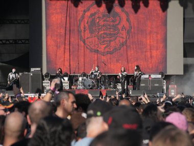 SAO PAULO, Brezilya 04 / 27 / 2024 - Bu Cumartesi Sao Paulo 'nun batı yakası Memorial da America Latin' de düzenlenen Yaz Esintisi Festivali 'nin ikinci gününde Lacuna Coil grubunun sunumu, 27 Nisan 2024. 