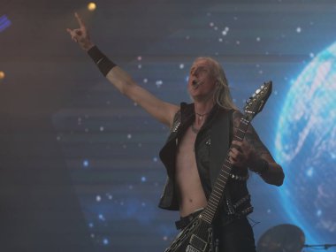 SAO PAULO, Brezilya 04 / 27 / 2024 - Hammerfall, 27 Nisan 2024 Cumartesi günü Sao Paulo 'nun batı tarafındaki Latin Amerika Anıtı' nda düzenlenen Yaz Esintisi Festivali 'nin ikinci gününde sahne aldı..