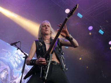 SAO PAULO, Brezilya 04 / 27 / 2024 - Hammerfall, 27 Nisan 2024 Cumartesi günü Sao Paulo 'nun batı tarafındaki Latin Amerika Anıtı' nda düzenlenen Yaz Esintisi Festivali 'nin ikinci gününde sahne aldı..