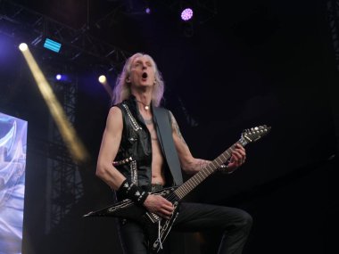 SAO PAULO, Brezilya 04 / 27 / 2024 - Hammerfall, 27 Nisan 2024 Cumartesi günü Sao Paulo 'nun batı tarafındaki Latin Amerika Anıtı' nda düzenlenen Yaz Esintisi Festivali 'nin ikinci gününde sahne aldı..