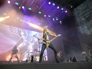 SAO PAULO, Brezilya 04 / 27 / 2024 - Hammerfall, 27 Nisan 2024 Cumartesi günü Sao Paulo 'nun batı tarafındaki Latin Amerika Anıtı' nda düzenlenen Yaz Esintisi Festivali 'nin ikinci gününde sahne aldı..