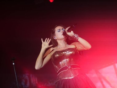 SAO PAULO, Brezilya 04 / 27 / 2024 - Bu Cumartesi, 27 Nisan 2024 tarihinde, Sao Paulo 'nun batısındaki Memorial da America Latin' de düzenlenen Yaz Rüzgarı Festivali 'nin ikinci gününde Çapkınlık İçi Orkestra sahne aldı.. 