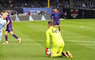 NYCFC, Charlotte FC 'ye karşı. 27 Nisan 2024, New York, ABD: NYCFC ve Charlotte FC arasındaki futbol maçı New York Yankee Stadyumu 'ndaki Major League Soccer' ın 10. maçı için geçerli.