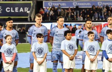 NYCFC, Charlotte FC 'ye karşı. 27 Nisan 2024, New York, ABD: NYCFC ve Charlotte FC arasındaki futbol maçı New York Yankee Stadyumu 'ndaki Major League Soccer' ın 10. maçı için geçerli. 