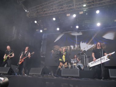 SAO PAULO, Brezilya 04 / 28 / 2024 - Battle Beast grubu, Sao Paulo 'nun batı tarafındaki Memorial da America Latina' da düzenlenen Summer Breeze Festivali 'nin son gününde sahne alıyor.. 
