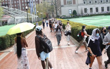 Kolombiya Üniversitesi Kampüsü 'nde İsrail karşıtı protesto ve kampa son teslim tarihi verildi. 29 Nisan 2024, New York, ABD: Çok sayıda Kolombiya Üniversitesi öğrencisi, özgür Filistin ve Siyonist işgalden kurtulmak istiyor.