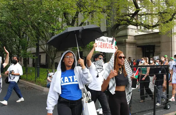 Israel Protest Encampment Deadline Columbia University Campus Defied April 2024 — Stock Photo, Image