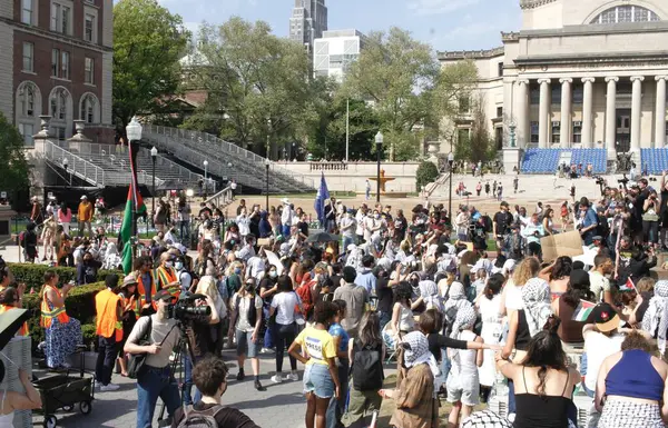 Israel Protest Encampment Deadline Columbia University Campus Defied April 2024 — Stock Photo, Image