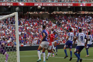 CURITIBA (PR), 04 / 05 / 2024 Oyuncular Nathan Soares ve Leonardo Zarelli, Parana ile Nacional arasında oynanan Ligga Arena 'daki Parana Şampiyonası' nın birinci turu için oynanan maçta