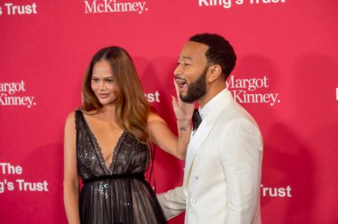 2 Mayıs 2024, New York, ABD: Chrissy Teigen ve John Legend, 2 Mayıs 2024 'te New York' ta bulunan Cipriani South Street 'teki King' s Trust Global Gala 2024 'e katıldılar.. 