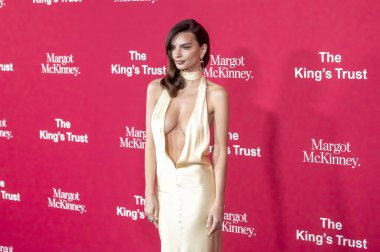 2 Mayıs 2024, New York, ABD: Emily Ratajkowski 2 Mayıs 2024 'te New York' taki Cipriani South Street 'te King' s Trust Global Gala 2024 'e katıldı.. 