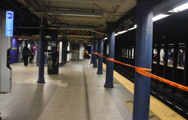 59. Cadde Metro Yürüyen merdiveninin değiştirilmesi istasyonun bir kısmının yasaklanmasına yol açtı.