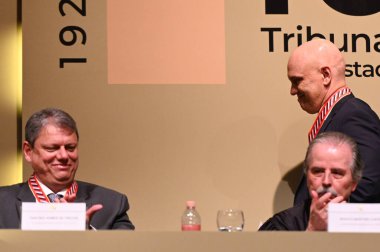 Sao Paulo (SP), 05 / 06 / 2024 Tarcisio de Freitas, Sao Paulo Eyaleti valisi (solda) ve Federal Yüksek Mahkeme (yaya) bakanı Alexandre de Moraes törene katıldılar.