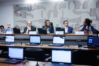 Brasilia 'daki Kamu Güvenlik Komisyonu (CSP), Federal Brasilia Bölgesi (DF), 05 08 2024: Senatör Leila Barros (PDT-DF), Brasilia' daki Kamu Güvenlik Komisyonu 'na (CSP) başkanlık ediyor..