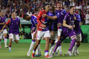 CURITIBA (PR), 11 / 05 / 2024 Magrao, Parana ile Apucarana arasında oynanan maçta 2024 İkinci Lig Parana Şampiyonası 'nın ikinci turu için geçerli olan golünü attı ve kutladı. 