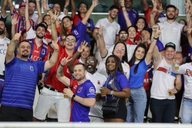 CURITIBA (PR), 11 / 05 / 2024 Cheer, Parana ile Apucarana arasında oynanan maç sırasında 2024 İkinci Lig Parana Şampiyonası 'nın ikinci turunda saat 18: 30' da Couto Pereira Stadyumu 'nda geçerli oldu. 