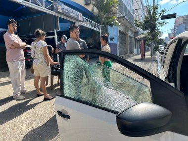 Sao Paulo (SP), 05 / 12 / 2024 - Sao Paulo şehrinde yayalara ve araçlara saldıran ve Rua da Gloria 'da saldırıya uğrayan ve 12 Mayıs Pazar günü cep telefonu çalınan fotoğraf sürücüsünde cep telefonlarına saldıran ROBERY / CELL Telefon / SP - Anime çetesi