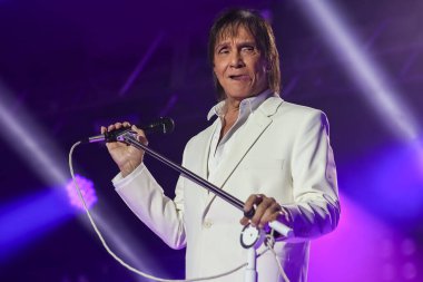 SANTOS (SP), Brezilya 12 / 05 / 2024 - Roberto Carlos bu Pazar Anneler Günü 'nde, Santos' taki Blue Med 'de sahne alacak ve Rio Grande do Sul' daki sellerin kurbanlarına toplam gelirini bağışlayacak. 