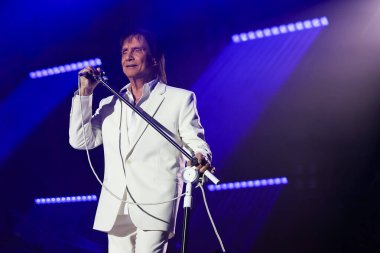 SANTOS (SP), Brezilya 12 / 05 / 2024 - Roberto Carlos bu Pazar Anneler Günü 'nde, Santos' taki Blue Med 'de sahne alacak ve Rio Grande do Sul' daki sellerin kurbanlarına toplam gelirini bağışlayacak. 