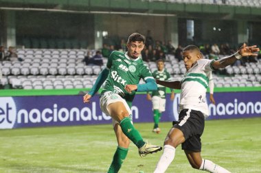 CURITIBA (PR), 05 / 14 / 2024 - FOOTBALL / BRAZILIAN SERIES B / CORITIBA / GUARANI Attım, Coritiba ile Guarani arasında oynanan maç sırasında Brezilya B Serisi Şampiyonası 'nın 5. turu için geçerli, 14 Mayıs 2024 tarihinde Couto Pereira' da