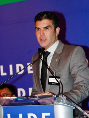 New York (ABD), 05 / 14 / 2024: Lide Brazil Investment Forum sırasında Lide Group of Business Leaders tarafından düzenlenen Para eyaleti valisi Helder Barbalho. 