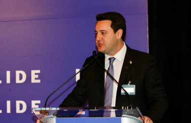 New York (ABD), 05 / 14 / 2024; Lide Brazil Yatırım Forumu sırasında Lide Group of Business Leaders tarafından düzenlenen Parana Eyaleti valisi Ratinho Junior. 