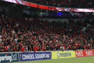 CURITIBA (PR), 15 / 05 / 2024 taraftarları, bu çarşamba Curitiba kentindeki Ligga Arena 'da düzenlenen Copa Sudamericana' nın beşinci turu için geçerli olan Athletico-PR ile Tuna arasında oynanan karşılaşmada, 