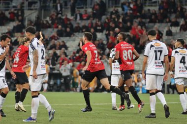 CURITIBA (PR), 15 / 05 / 2024 Player Di Yorio, Ligga Arena 'da yapılan Copa Sudamericana' nın beşinci turunda geçerli olan Athletico-PR ile Danubio arasında oynanan karşılaşmada golünü kutluyor.