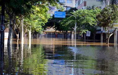 Porto Alegre (SC), Brezilya 05 / 16 / 2024 Tarihsel Merkezi ve Porto Alegre kentindeki 4. Bölge 'de bu Perşembe günü meydana gelen sel felaketlerinin kaydı (15)).